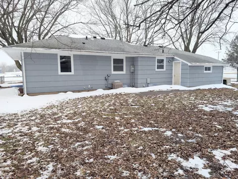 Exterior - 1306 12th St NW, Austin, MN 55912 photo 5 of 6
