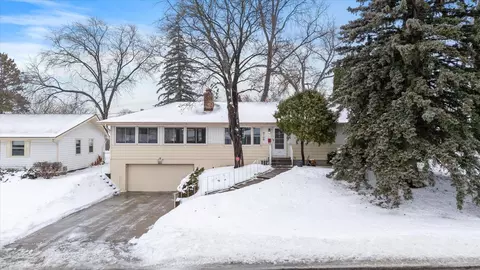 8109 30th Ave N, Crystal, MN 55427