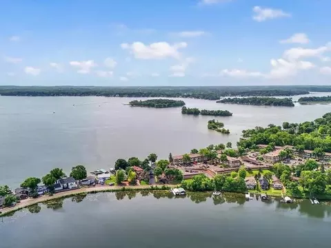 4387 Wilshire Blvd #111, Mound, MN 55364