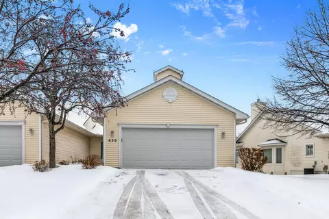 630 Aqua Cir, Circle Pines, MN 55014