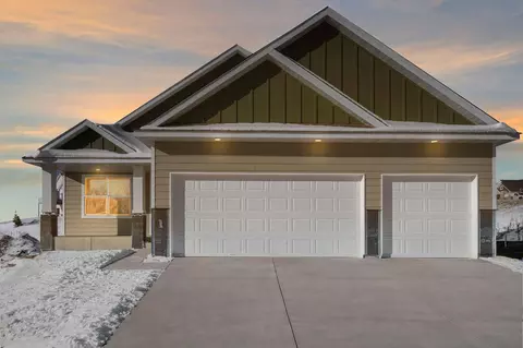27270 Petes Hill Trl, Elko New Market, MN 55020