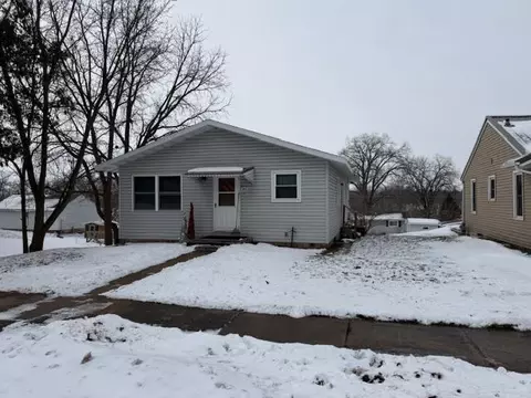 140 2nd Ave SW, Spring Grove, MN 55974