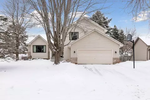 9392 Cortland Rd, Woodbury, MN 55125