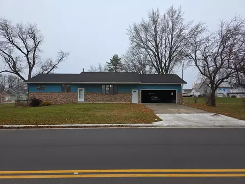 100 1st St E, Vernon Center, MN 56090