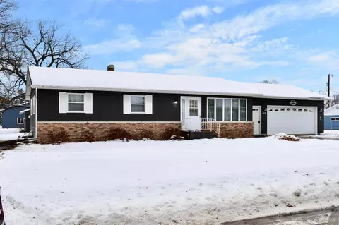 624 7th St W, Wabasha, MN 55981