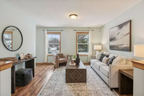 Living - 967 Stony Point Rd, Eagan, MN 55123 photo 2 of 4