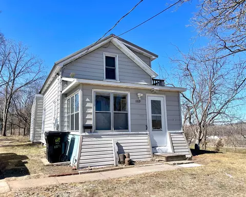 1109 3rd St W, Menomonie, WI 54751
