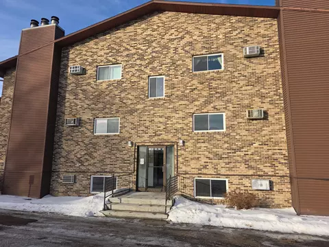 1101 22nd St S #C6, Fargo, ND 58103