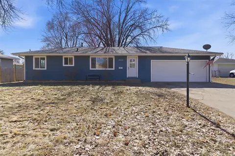 3520 68th St E, Inver Grove Heights, MN 55076