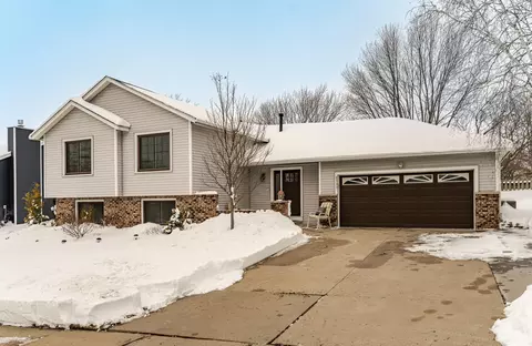 5731 Lancaster Pl NW, Rochester, MN 55901