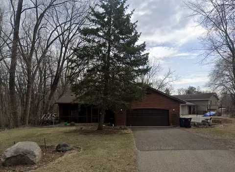 1521 Archwood Rd, Hopkins, MN 55305