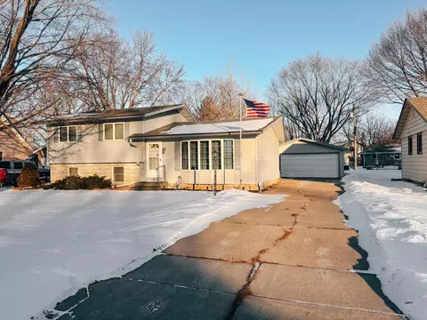 1981 Oak St, Hastings, MN 55033