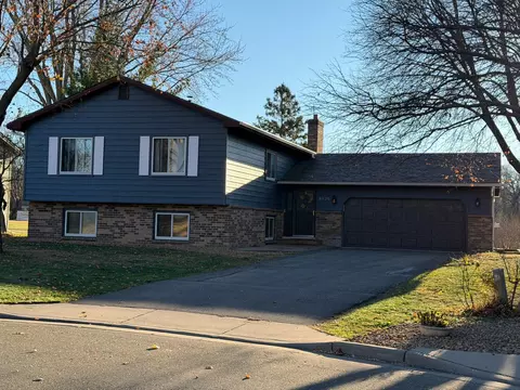 8925 Bass Creek Ct, Brooklyn Park, MN 55428