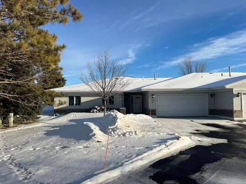 3116 Maple Leaf Ct NW, Bemidji, MN 56601