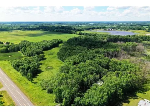 169 Nn Lake Blvd, Shafer, MN 55074