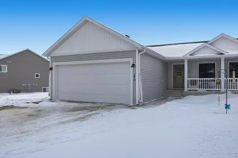 1470 Michigan Ave, Detroit Lakes, MN 56501