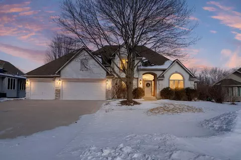 2530 Wexford Ct, New Brighton, MN 55112