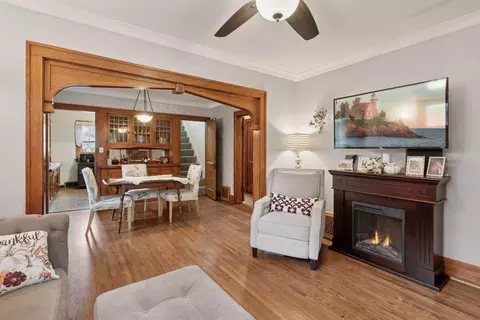 958 James Ave, Saint Paul, MN 55102