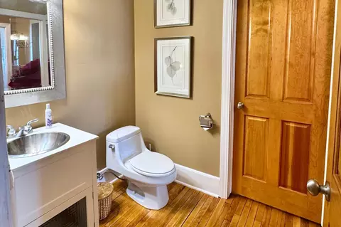 Bath - 212 Main St W #2, Wabasha, MN 55981 photo 2 of 2