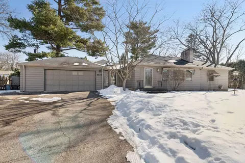 3525 The Mall, Minnetonka, MN 55345