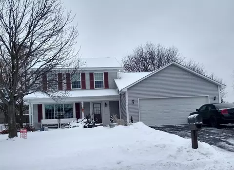 2446 Pond Ave E, Maplewood, MN 55119