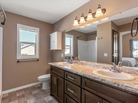 Bath - 9381 Viking St, Brainerd, MN 56401 photo 2 of 3