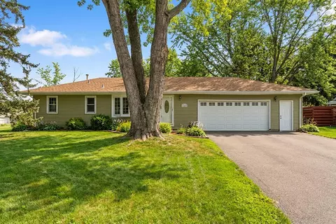 10409 Zion St NW, Coon Rapids, MN 55433