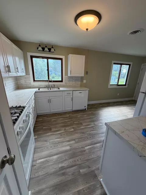 Kitchen - 412 E Hamilton Ave, Baudette, MN 56623 photo 1 of 2