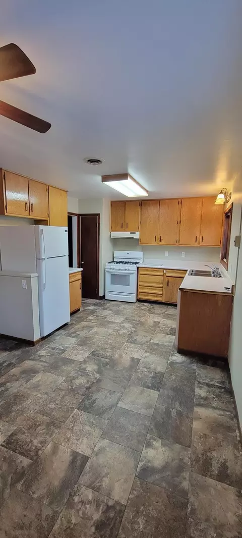 Kitchen - 412 E Hamilton Ave, Baudette, MN 56623 photo 2 of 2