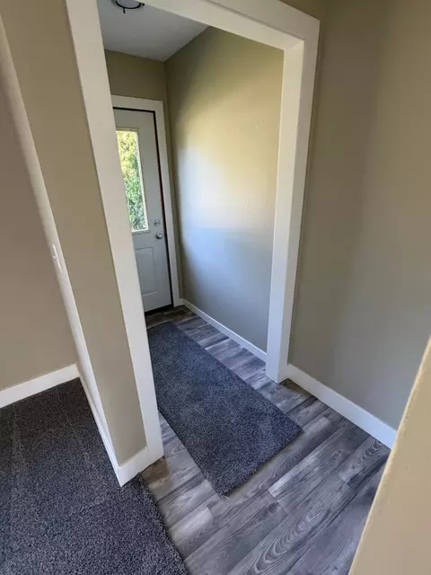 Entry Way - 412 E Hamilton Ave, Baudette, MN 56623 photo 1 of 1