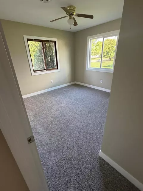 Bedroom - 412 E Hamilton Ave, Baudette, MN 56623 photo 2 of 3