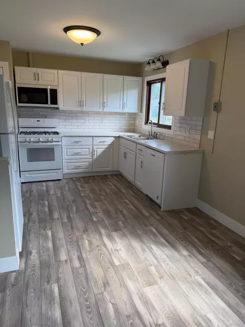 Kitchen - 412 E Hamilton Ave, Baudette, MN 56623 photo 2 of 2