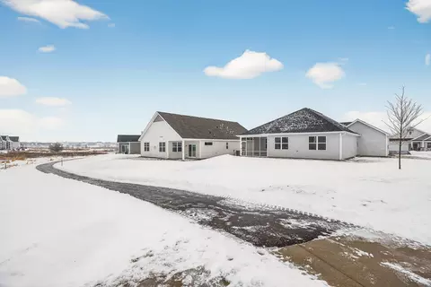 Exterior - 20196 Marsh Ct, Maple Grove, MN 55311 photo 5 of 11