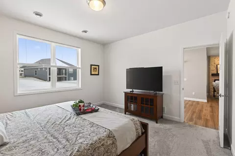 Bedroom - 20196 Marsh Ct, Maple Grove, MN 55311 photo 4 of 6