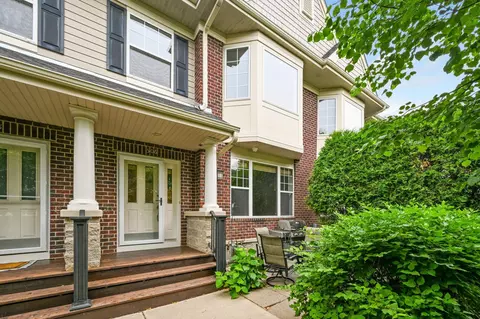 1550 Zarthan Ave S #506, Saint Louis Park, MN 55416