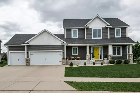 2332 Jasper Pl NE, Rochester, MN 55906
