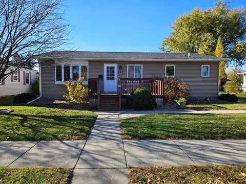 417 9th St N, Breckenridge, MN 56520