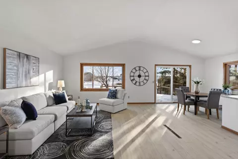 6010 Prairie Rose Dr, Saint Cloud, MN 56303