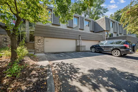 10234 Berkshire Rd, Bloomington, MN 55437
