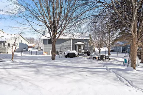 Exterior - 4382 Braddock Trl, Eagan, MN 55123 photo 4 of 8