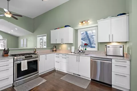 Kitchen - 4382 Braddock Trl, Eagan, MN 55123 photo 1 of 2