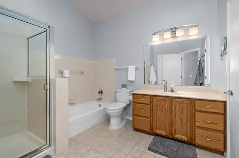 Bath - 4382 Braddock Trl, Eagan, MN 55123 photo 1 of 2