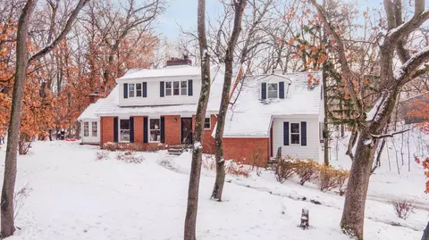 20 Spring Farm Ln, North Oaks, MN 55127