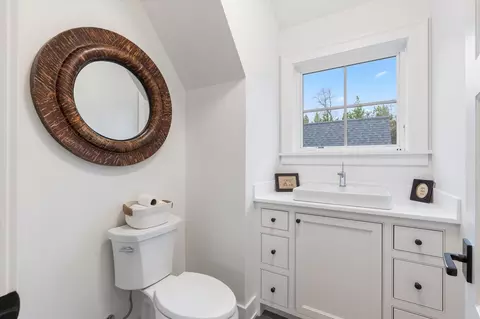 Bath - 37337 Piney Ridge Ln, Pine River, MN 56474 photo 6 of 8