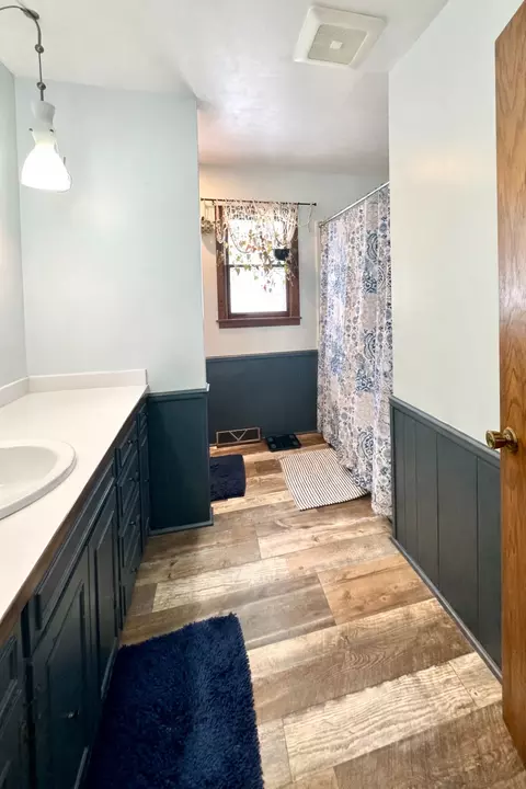 Bath - 17196 Dewes Rd, Brainerd, MN 56401 photo 1 of 3