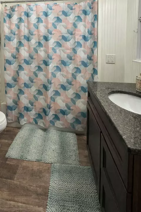 Bath - 17196 Dewes Rd, Brainerd, MN 56401 photo 3 of 3