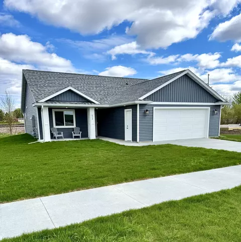 804 2nd St SE, Dodge Center, MN 55927
