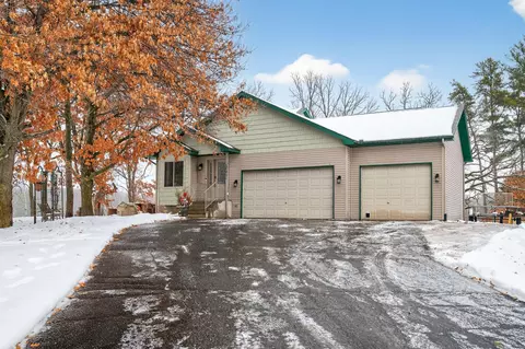 20431 Eidelweiss St NW, Cedar, MN 55011