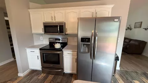 Kitchen - 1105 Dana Dr SE, Willmar, MN 56201 photo 3 of 3