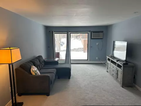 7300 York Ave S #1083, Edina, MN 55435